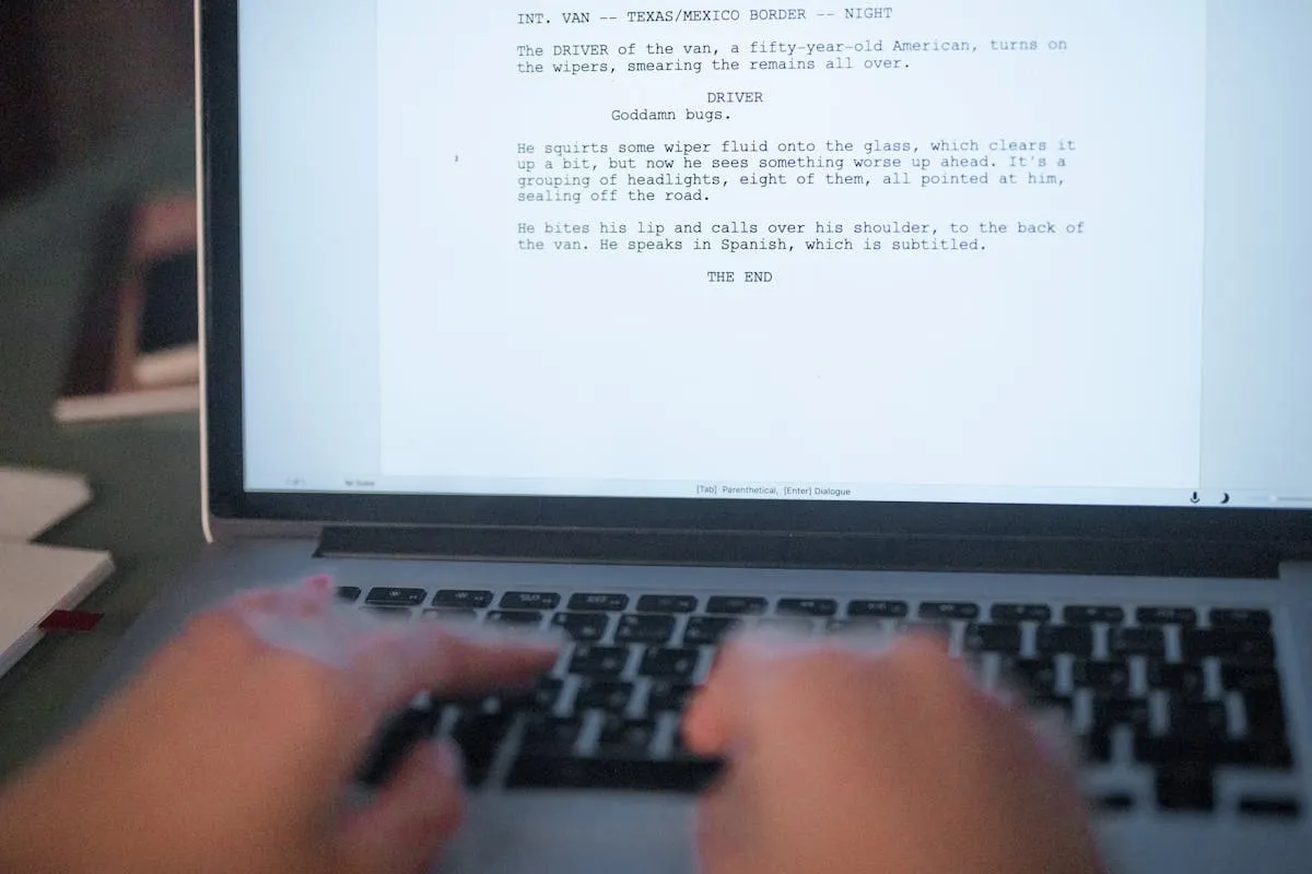 Tela de computador mostrando documento Word com formatação acadêmica ABNT